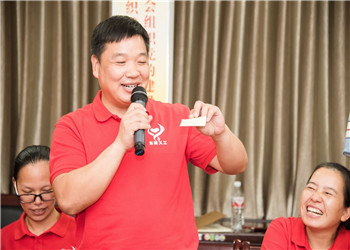 陳斌：公益是一種信仰，何樂(lè)不為？