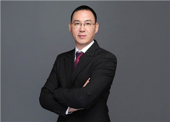 楊震：用愛與奉獻，期待落英繽紛的明天