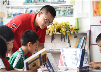 關(guān)愛(ài)城市小候鳥(niǎo)