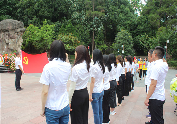 共筑百年夢、轉(zhuǎn)型創(chuàng)未來 ——中天八建開展慶祝建黨100周年黨員活動