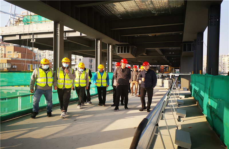 2021年12月14日，中天三建金地商置華東長(zhǎng)寧新華路商辦項(xiàng)目成功召開(kāi)金地商置華東區(qū)域現(xiàn)場(chǎng)觀摩會(huì)。