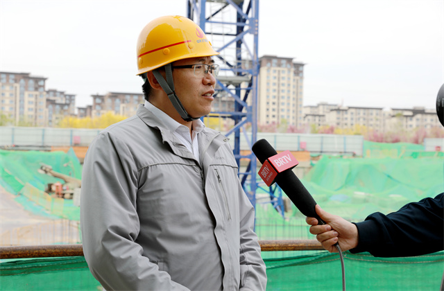 北京電視臺對中天中駿云景臺四期項目進(jìn)行揚塵治理專題報道