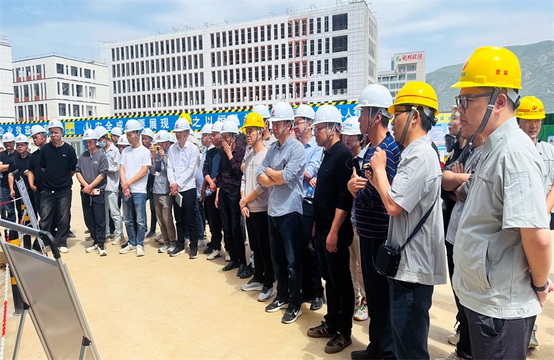 2025年4月17日，由莆田市涵江區(qū)住房和城鄉(xiāng)建設(shè)局主辦、中天三建承辦的鋼筋安裝工程質(zhì)量防控現(xiàn)場(chǎng)交流會(huì)在聯(lián)東U谷·涵江海峽智造產(chǎn)業(yè)谷一期成功召開。